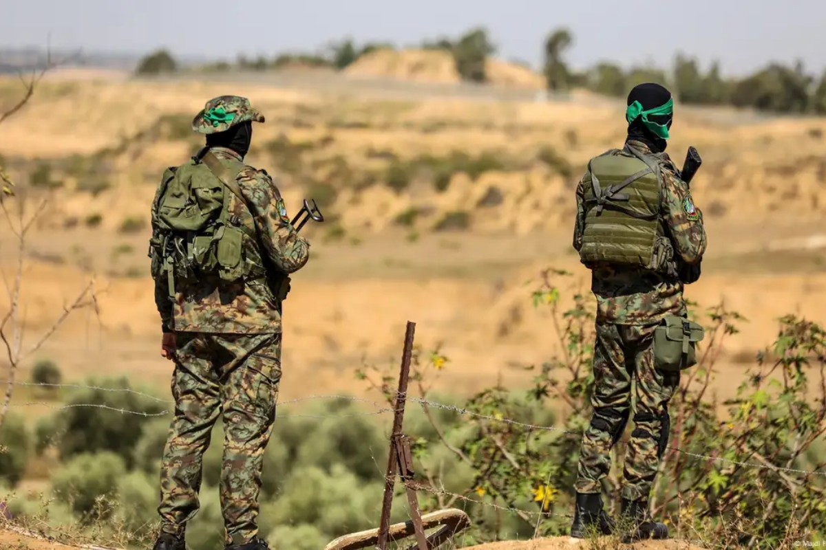 Milicianos de Al Qasam atacan base israelí en Gaza