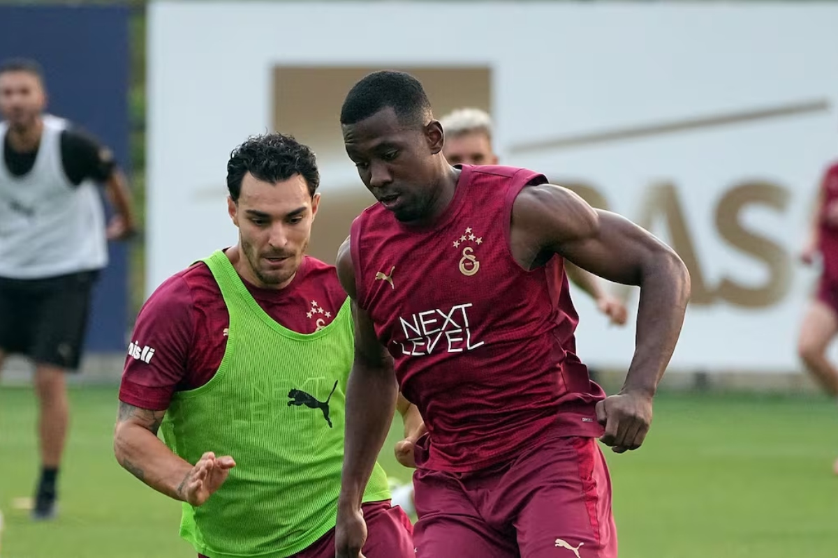 Todo listo para que Carlos Cuesta llegue a Vasco da Gama - Foto: Galatasaray