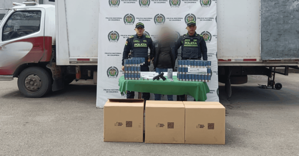 La Policía recuperó un camión con mercancía avaluada en 700 millones de pesos.