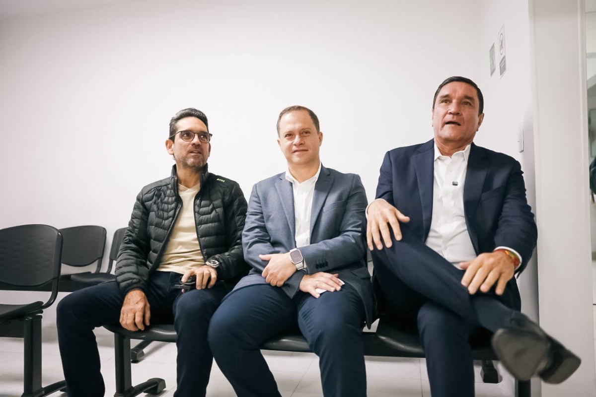 Tres aspirantes a la presidencia se realizaron exámenes toxicológicos como 'requisito' previo a inscribirse a las elecciones - Foto: Juan Carlos Zuluaga