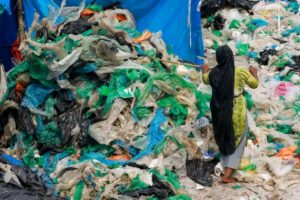 Contaminación por plásticos es abordada por casi 200 países - Foto: Redes sociales