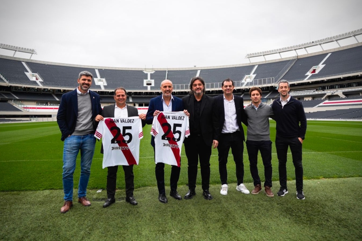 River Plate tiene nuevo sponsor y es colombiano 