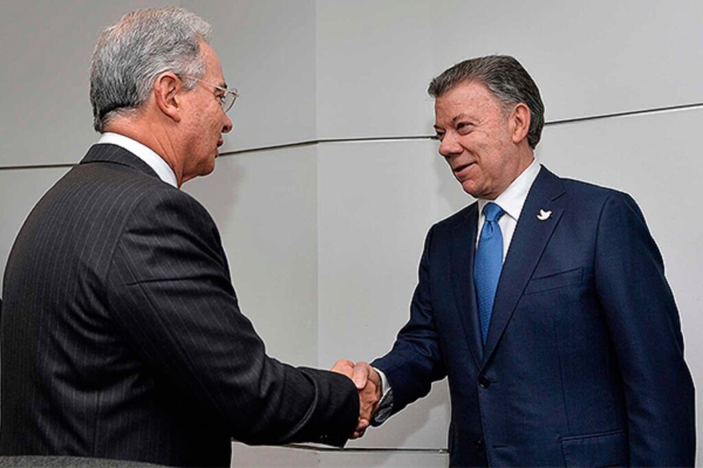 Rifirrafe entre Santos y Uribe por presencia de Juan Manuel en el homenaje al senador Miguel Uribe Turbay - Foto: Redes sociales
