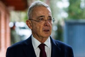 Defensa de Uribe ya radicó tutela para pedir su libertad condicional - Foto: Redes sociales