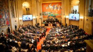 Presidente Petro descarta incremento a gasolina y cerveza: Congreso aprobó en primer debate presupuesto para 2026.