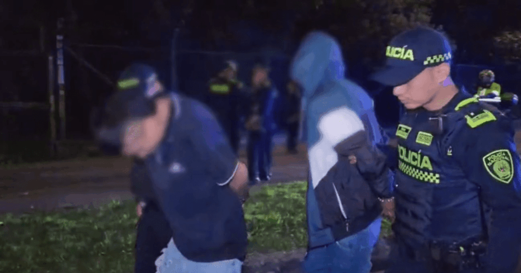 Policía frustra hurto a bus del SITP en Suba y captura a dos responsables.
