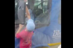 Taxista intentó apuñalar a conductor de SITP - Foto: Captura de video
