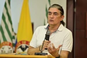 Gustavo Bolívar volvió a arremeter contra Daniel Quintero - Foto: Prosperidad Social