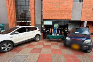 Cae banda dedicada al hurto de vehículos en Engativá, dos de ellos son extranjeros - Foto: Cortesía