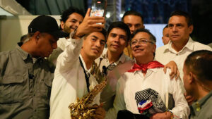 ‘Comenzó la educación superior gratuita en San Andrés y Providencia’, anunció el presidente Petro desde Ibagué.