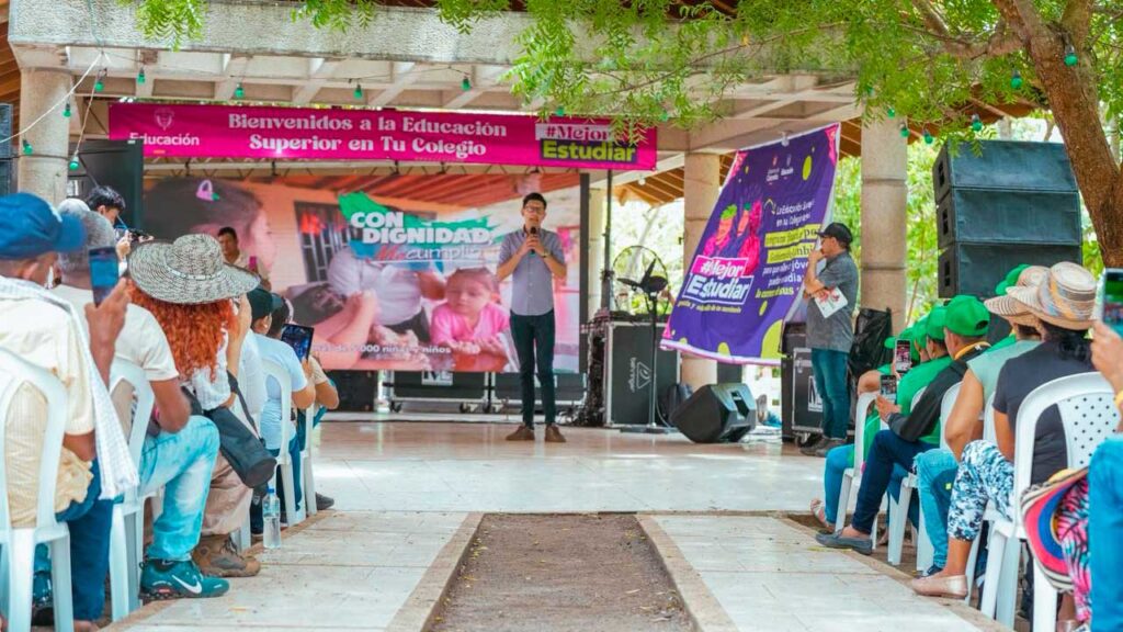 Inversión de $16.800 millones para escuelas agrarias en siete departamentos.
