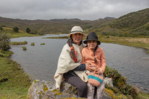 Guardianas del agua y la montaña: el papel de las mujeres rurales en la conservación de los páramos en Colombia.