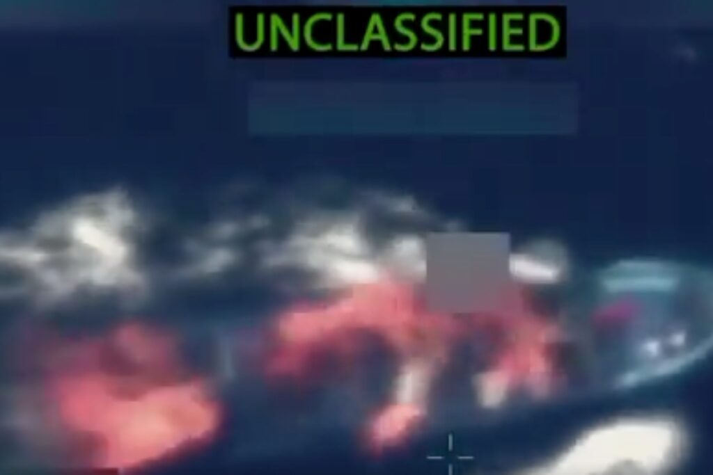 EE. UU. mata a 14 personas tras atacar supuestas narcolanchas - Foto: Captura de video