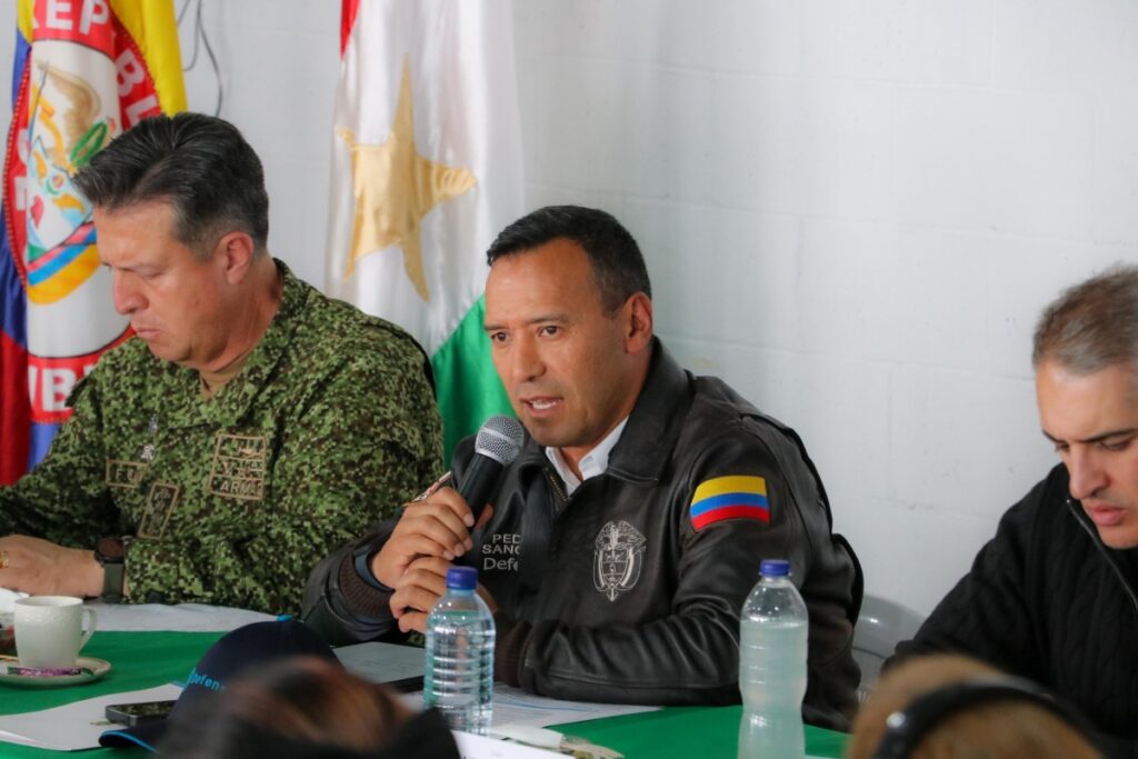 Fortalecerán capacidades terrestres, fluviales y de inteligencia: anunció MinDefensa para Antioquia - Foto: Cortesía