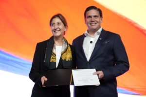 Juan Carlos Pinzón oficializó candidatura con aval del partido Oxígeno - Foto: @PinzonBueno