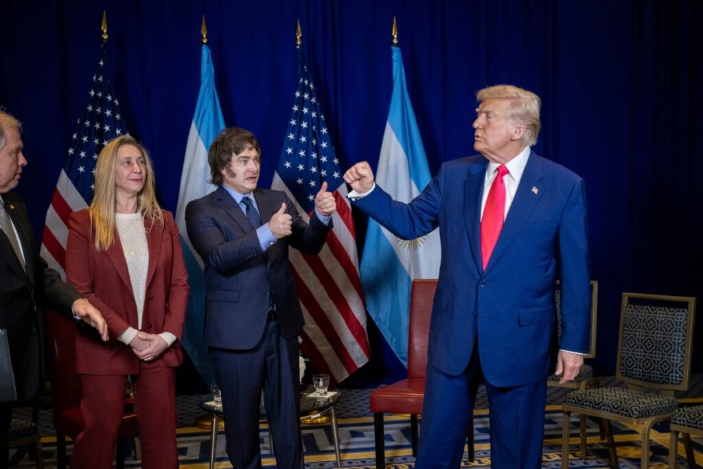 Trump felicitó a Milei por su "victoria aplastante" - Foto: Redes sociales