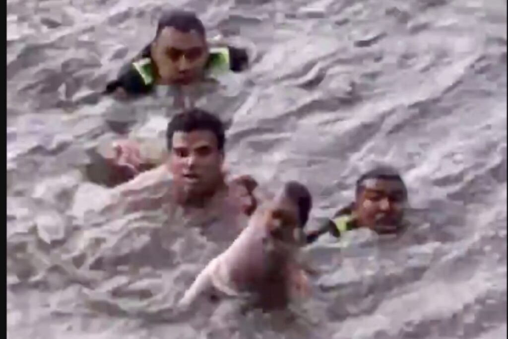 Madre intentó quitarse la vida lanzándose al río Bogotá con su bebé - Foto: Captura de video