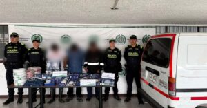 Tres personas detenidas con mercancía hurtada y valorada en $ 8 millones en Bogotá.