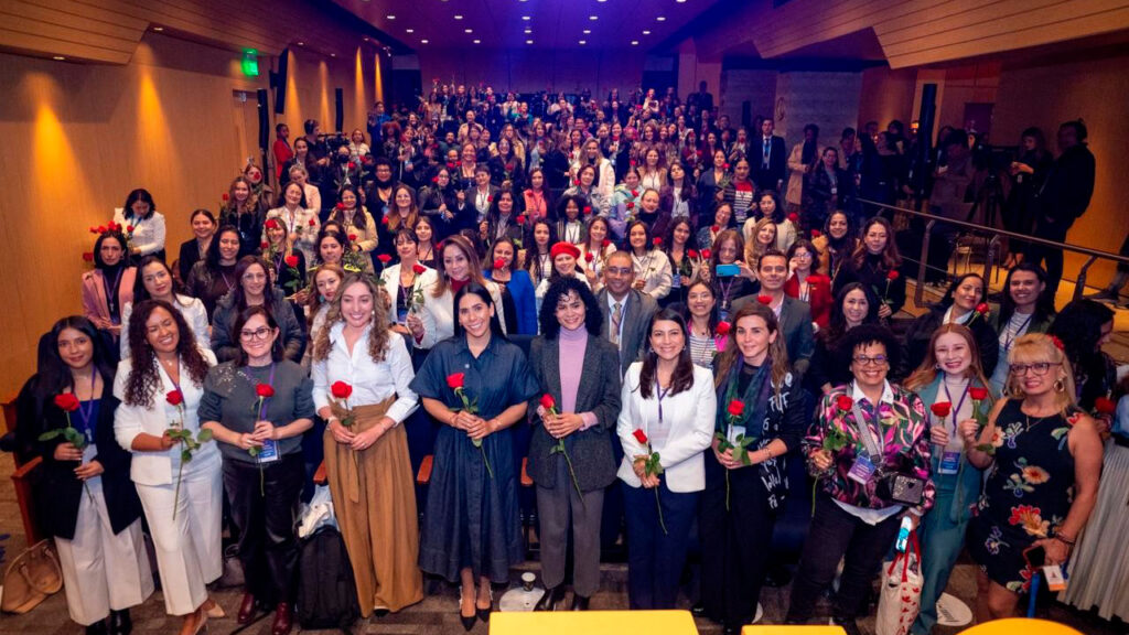 MinTIC lanza la Huawei ICT Competition 2025 y convoca a las colombianas a formarse en tecnología.