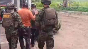 Golpe a estructuras de ‘Iván Mordisco’: Ejército liberó a dos conductores en el Cauca.