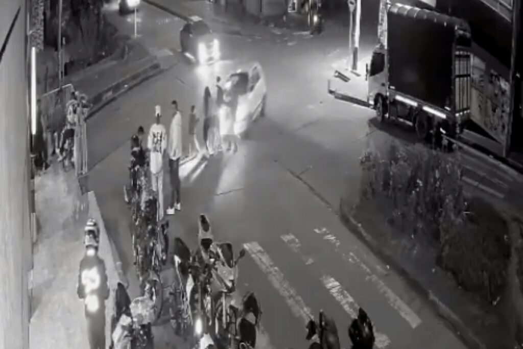 Murió una de las menores que atropelló taxista en estado de embriaguez en San Cristóbal - Foto: Captura de video