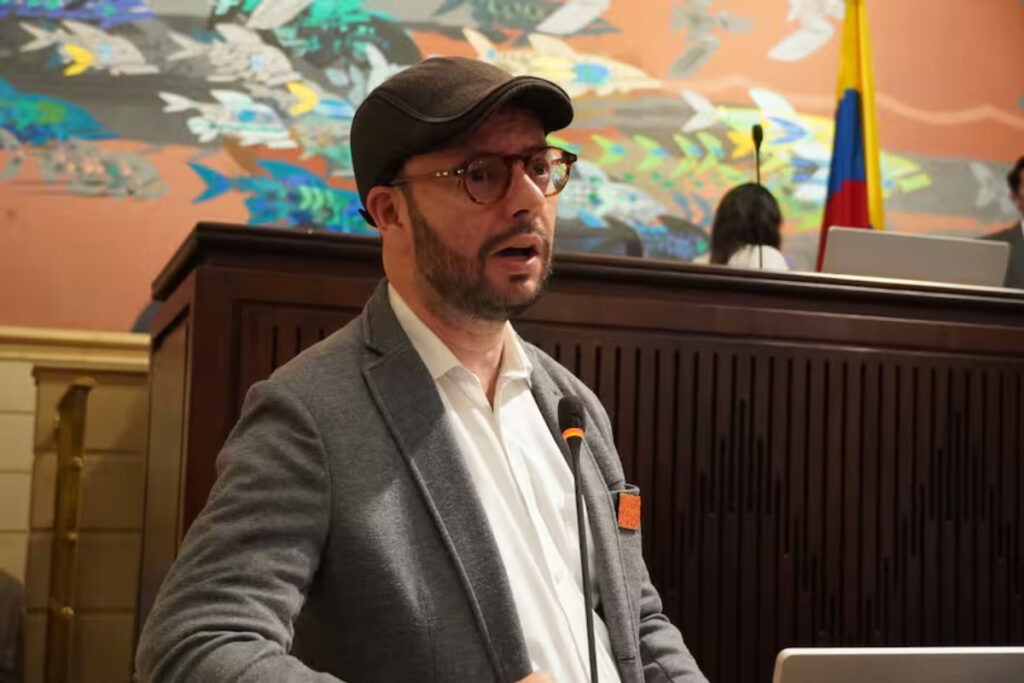 Unión Patriótica se retractó frente a la aceptación de cargos por violación del tope en campaña Petro - foto: Senado