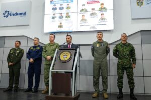 Autoridades entregaron detalles del bombardeo a las disidencias de “Mordisco” en Guaviare - Foto: Cortesía