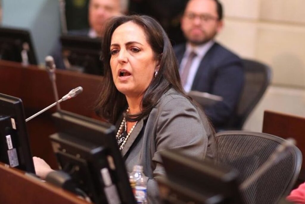 María Fernanda Cabal denunció al senador León Fredy Muñoz - Foto: Redes sociales