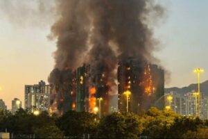 Aumentan muertos y desaparecidos en el incendio en Hong Kong - Foto: Captura de video