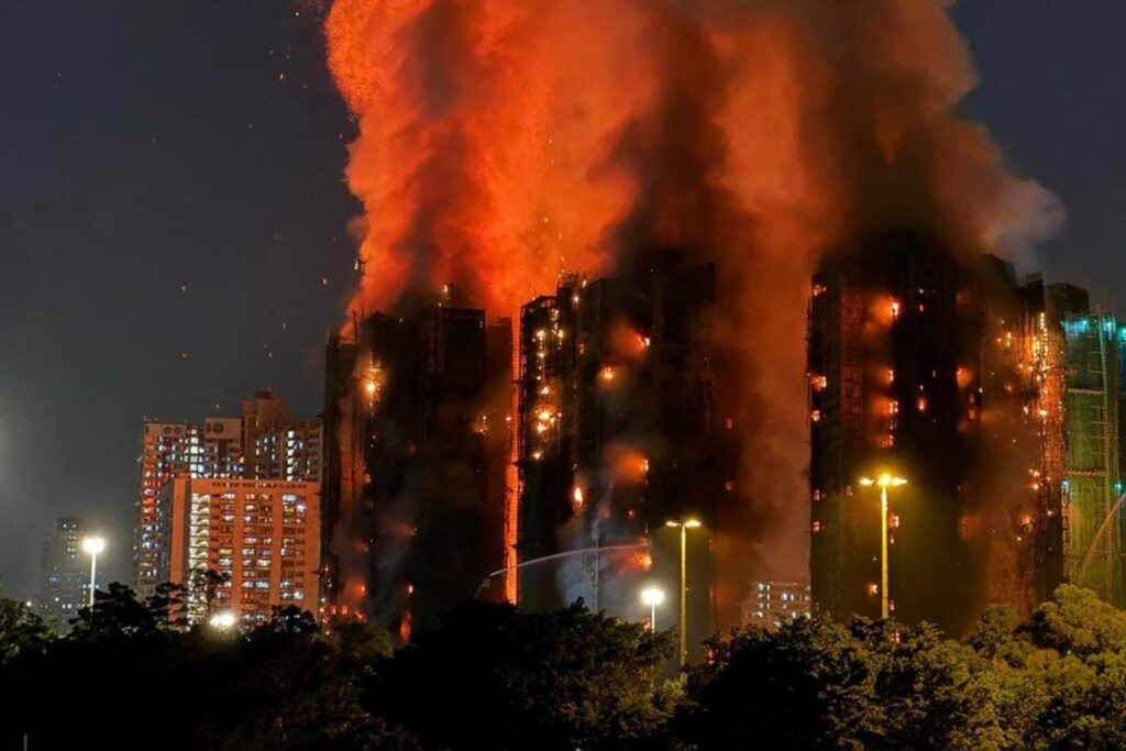 Al menos 12 personas fallecieron en incendio en Hong Kong - Foto: Redes sociales