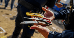 Decomisan armas cortopunzantes en operativo de espacio público en Tunjuelito.