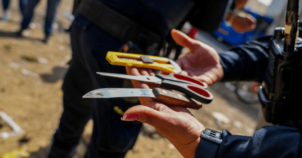 Decomisan armas cortopunzantes en operativo de espacio público en Tunjuelito