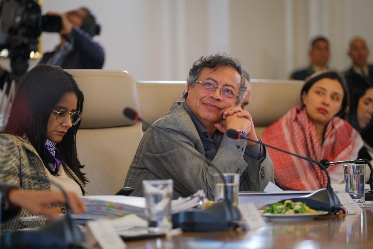 Presidente Petro ordenó realizar exámenes forenses a los chats de las disidencias que vincularían a dos funcionarios de su Gobierno - Foto: Presidencia