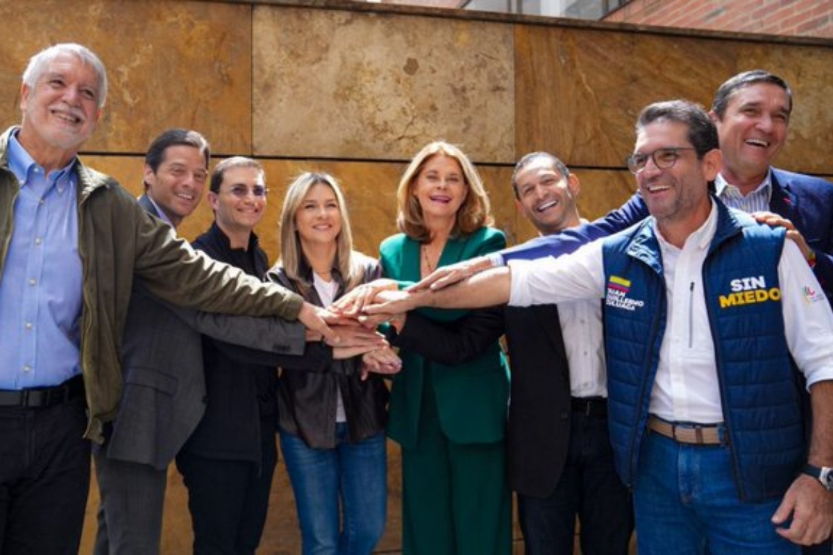 Precandidatos de la derecha y centro derecha se reunieron para crear una coalición