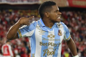 Tolima ratificó su favoritismo y venció a Santa Fe en El Campín - Foto: @cdtolima