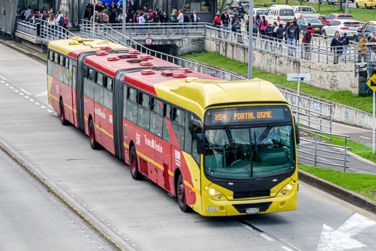 TransMilenio cumple 25 años moviendo a los bogotanos - Foto: Archivo