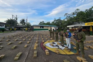Colombia rechaza el arancel del 30% impuesto por Daniel Noboa y defiende su gestión en seguridad fronteriza - Foto: @mindefensa