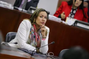 Carolina Corcho rompe el silencio ante las dudas por la financiación de su campaña. La candidata del Pacto Histórico defiende la legalidad de sus cuentas, pero evita explicar el préstamo de un restaurante en liquidación - Foto: Redes sociales