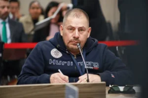 El coronel (r) Juan Carlos Figueroa admite su responsabilidad en 38 casos de "falsos positivos" ante la JEP. Evita el juicio adversarial y se acoge a una sentencia alternativa por crímenes en el Batallón La Popa - Foto: @JEP_Colombia