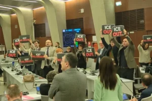 Thomas Homan, director del ICE, llega a Mineápolis por orden de Donald Trump para intervenir tras la muerte de dos ciudadanos a manos de agentes federales - Foto: Redes sociales