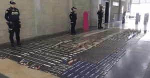 Incautado material pirotécnico en operativos de control en TransMilenio.