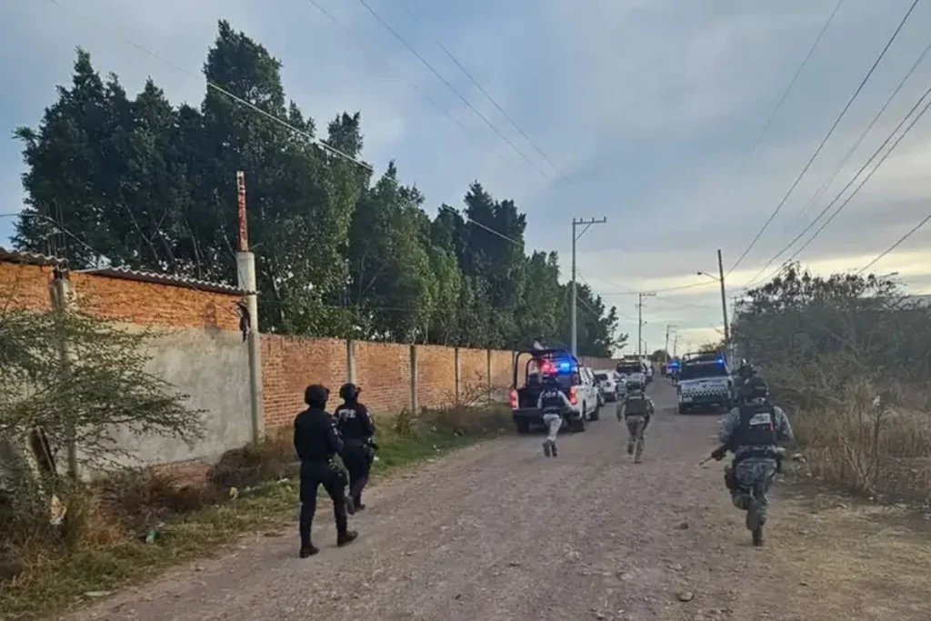 Una disputa entre el CJNG y el Cártel Santa Rosa de Lima detonó una masacre en un campo de fútbol en Salamanca, Guanajuato - Foto: Redes sociales
