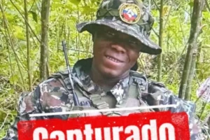 Capturado alias "Mocho", cabecilla de la estructura de "Iván Mordisco", señalado por el homicidio del patrullero Carlos Pineda y herir a su bebé de 10 meses en Jamundí - Foto: Cortesía