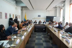 Tensión máxima entre el Gobierno Petro y las regiones. Gobernadores rechazan el aumento de impuestos a licores y cigarrillos del Decreto 1474 - Foto: Cortesía