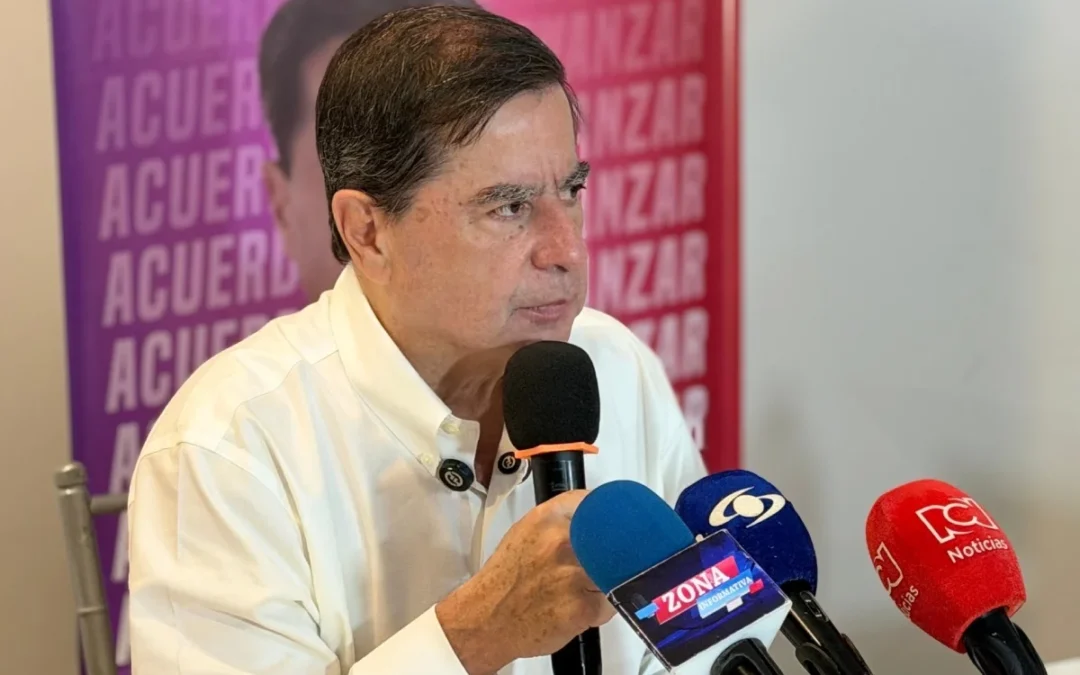 Juan Fernando Cristo abandona la consulta 'Frente por la Vida' y anuncia su candidatura directa a la primera vuelta presidencial tras la exclusión de Iván Cepeda - Foto: @CristoBustos