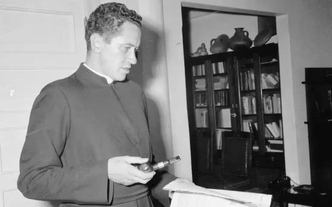 Medicina Legal confirma el hallazgo de los restos de Camilo Torres, el "cura guerrillero" del ELN fallecido en 1966 - Foto: Redes sociales