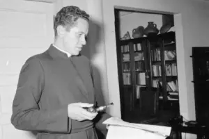 Medicina Legal confirma el hallazgo de los restos de Camilo Torres, el "cura guerrillero" del ELN fallecido en 1966 - Foto: Redes sociales