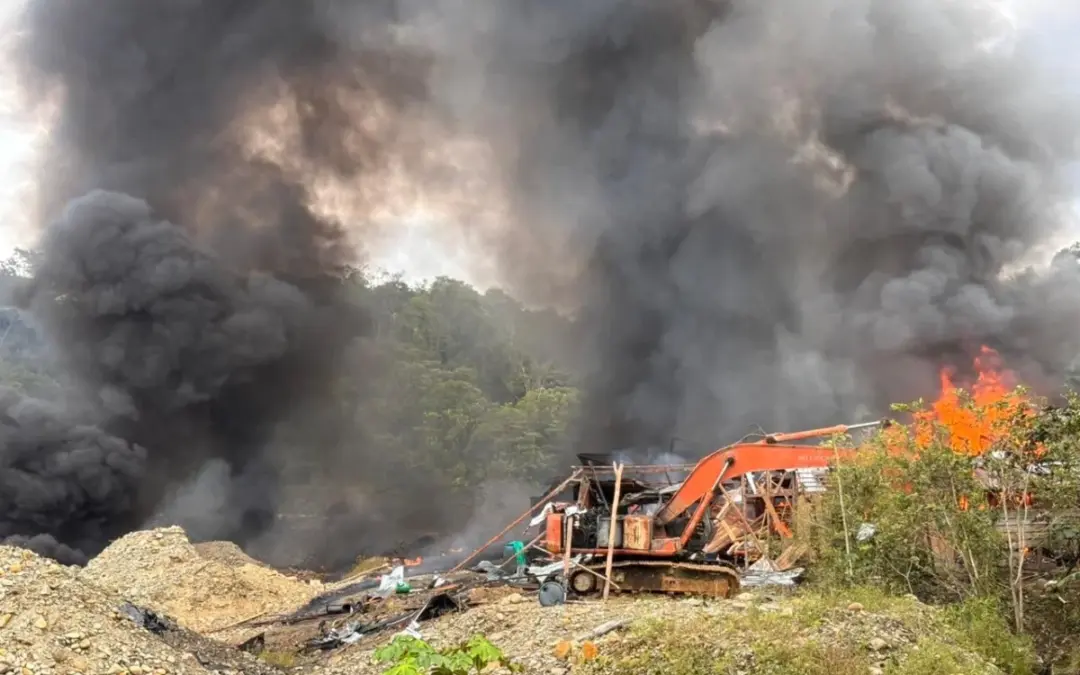 Golpe histórico a la minería ilegal en Chocó: El Ejército interviene 32 unidades de producción en Tutunendo - Foto: @COL_EJERCITO