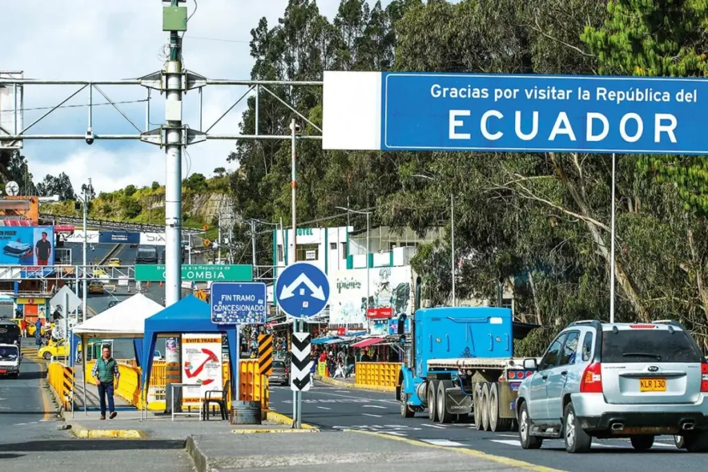 Ecuador escala la tensión comercial con Colombia al elevar la tasa de seguridad a las importaciones al 50% - Foto: Redes sociales