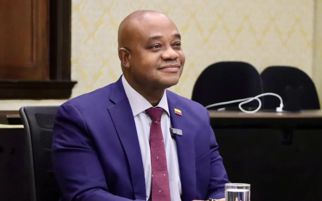 Luis Gilberto Murillo rechaza consultas interpartidistas y confirma su apuesta por la primera vuelta presidencial en Colombia. El excanciller analiza además la tensa cumbre Petro-Trump - Foto: Cancillería